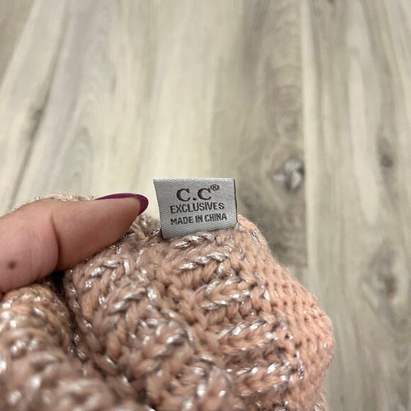 C.C Hat Women’s OS Light Pink and Silver Lurex Cable Knit Beanie - Picture 4 of 5
